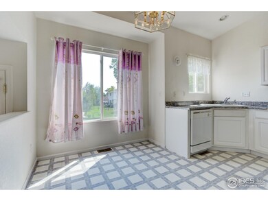 Eat-in kitchen