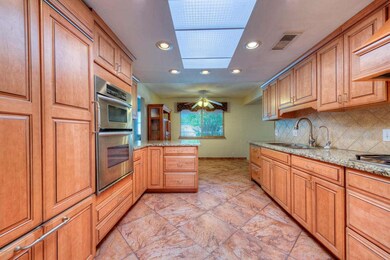 007_Kitchen and Casual Dining