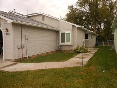 206 S Valley Dr, Nampa, ID 83686 - photo 3