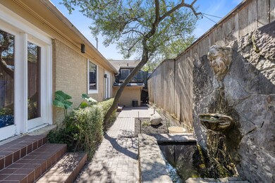 1611 Missouri St, Houston, TX 77006 - photo 4