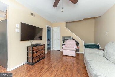 Altemus Farms unit G16, Brookhaven, PA 19015 - photo 5