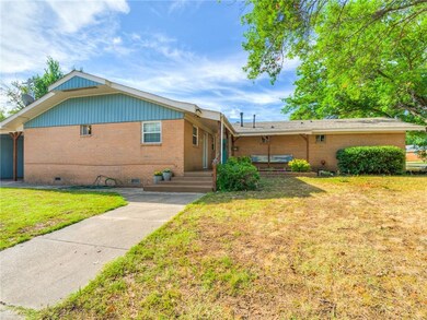 1819 N Pennsylvania Ave, Shawnee, OK 74804 - photo 4