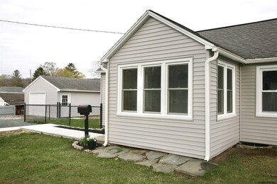 18 Corliss Ave, Rensselaer, NY 12144 - photo 2