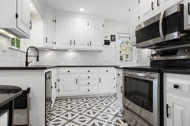 13 Florence St, Hudson, MA 01749 - photo 6