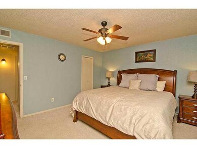 1408 NE 4th St, Moore, OK 73160 - photo 4