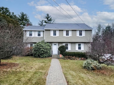 36 Hampton Dr, Nashua, NH 03063 - photo 2