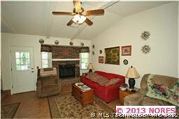view of living area from the entry