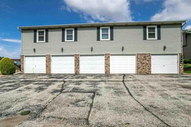 2418 E 51st St unit B, Davenport, IA 52807 - photo 2