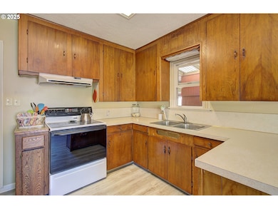 2917 Colorado St, Longview, WA 98632 - photo 6