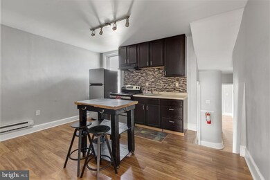 1707 W Oxford St unit 3, Philadelphia, PA 19121 - photo 2