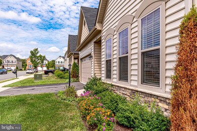 41678 Beckhampton Ct, Aldie, VA 20105 - photo 2