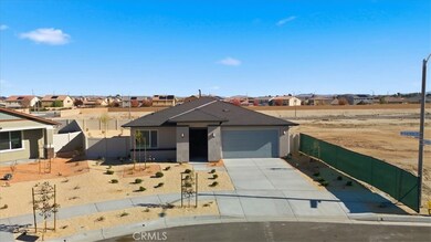 44258 Fleetwood Dr, Lancaster, CA 93535 - photo 5