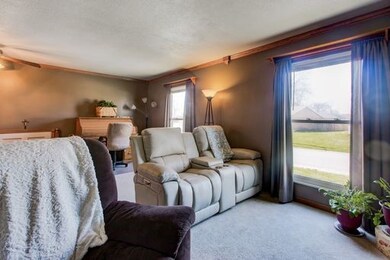 20 N Lakewood Dr, Effingham, IL 62401 - photo 3