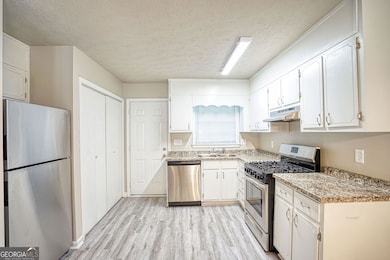 1516 Pine Cone Ln NW, Conyers, GA 30012 - photo 4