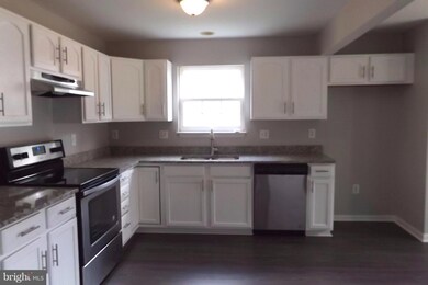 18 Lincoln Ave SW, Glen Burnie, MD 21061 - photo 3