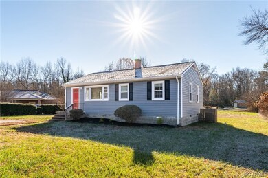 View of front of property featuring a front yard