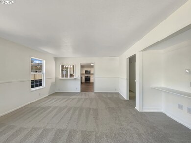 2408 12th Ave, Forest Grove, OR 97116 - photo 7