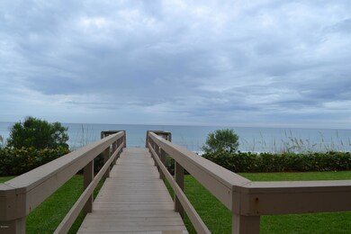 Short Drive to the Beach!