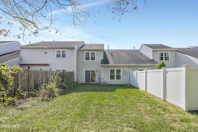 1130 Spearhead Dr, Schenectady, NY 12302 - photo 3