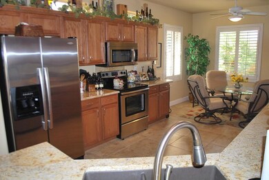 Kitchen w/ granite counters