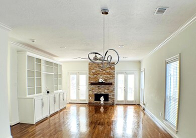 913 Birdsall St, Houston, TX 77007 - photo 5