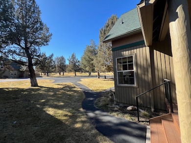 1540 Cinnamon Teal Dr unit EC 3E, Redmond, OR 97756 - photo 4