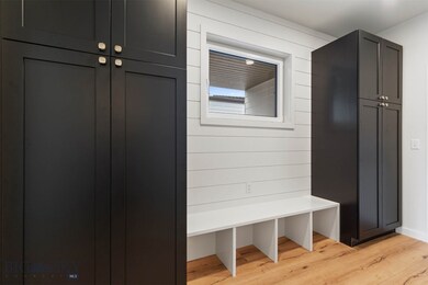 Similar Model-Not actual unit