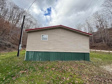 509 Ponder Branch Rd, Frenchburg, KY 40322 - photo 5