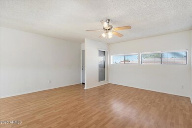 2673 E Oakleaf Dr, Tempe, AZ 85281 - photo 4