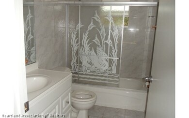 227 Sunbeam Ct, Lake Placid, FL 33852 - photo 2