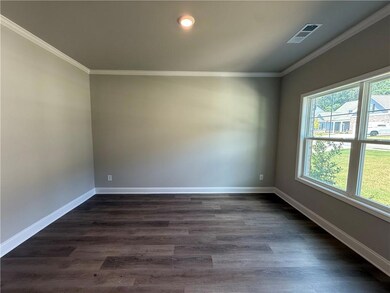 214 Cherokee Rose Ln, Hoschton, GA 30548 - photo 5