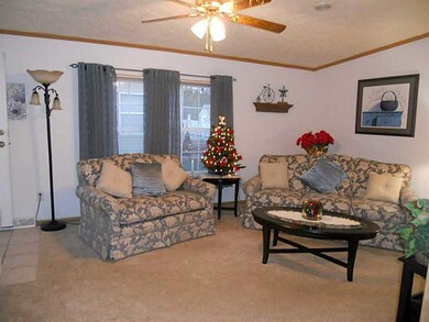 90 Robin Dr, Tiverton, RI 02878 - photo 2