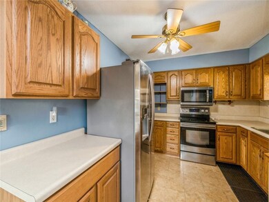 3213 Brookview Dr, West Des Moines, IA 50265 - photo 7