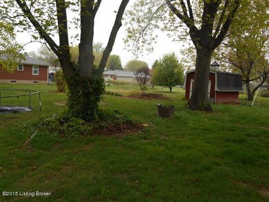 7810 Smyrna Pkwy, Louisville, KY 40228 - photo 4