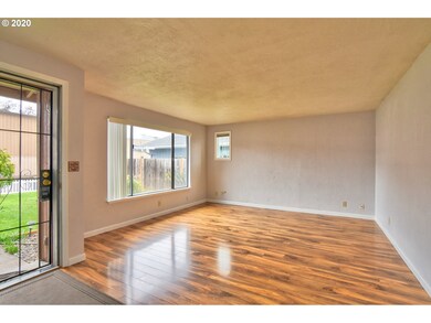 1915 W 10th Ave, Eugene, OR 97402 - photo 3