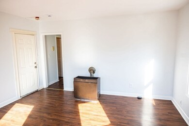 27 Columbia St unit 3, Worcester, MA 01604 - photo 2