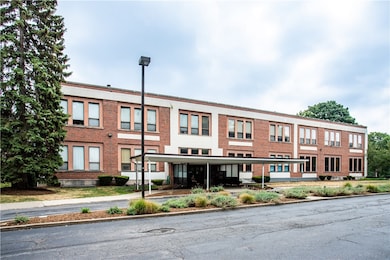 270 Latta Rd unit UN113, Rochester, NY 14612 - photo 2