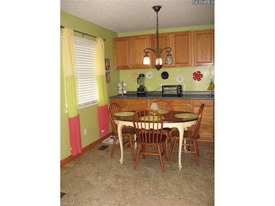 Spacious Dine-in Kitchen