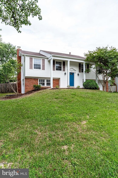 4221 Minstrell Ln, Fairfax, VA 22033 - photo 3