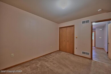129 Copperwood Ct, Saylorsburg, PA 18353 - photo 7