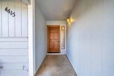 4415 Moyvane Dr-8