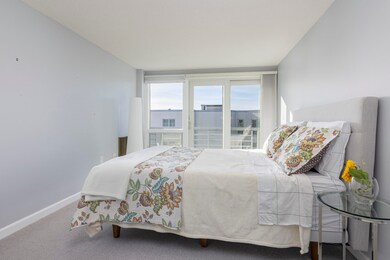 221 E. Grand Ave_017