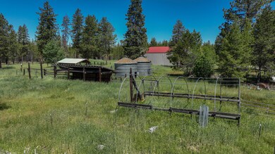 3 Silos and Barn