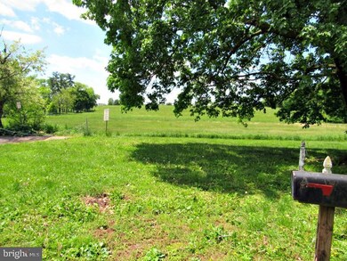 717 Hamilton Rd, East Greenville, PA 18041 - photo 3