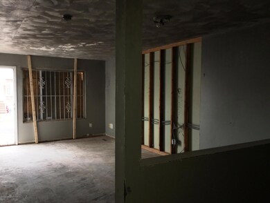 22 Susan Ct, Staten Island, NY 10304 - photo 4