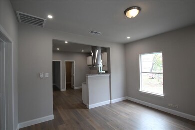 1014 W Crawford St, Denison, TX 75020 - photo 2