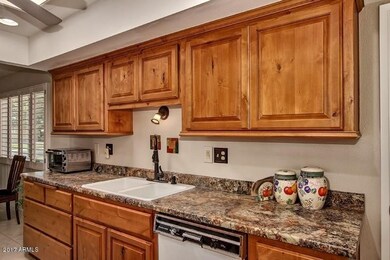 10658 W Hutton Dr, Sun City, AZ 85351 - photo 5