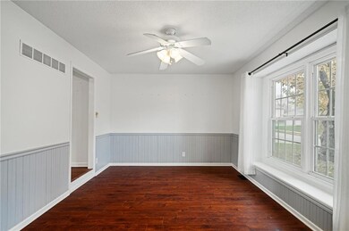 715 NE Cambridge Dr, Lees Summit, MO 64086 - photo 7