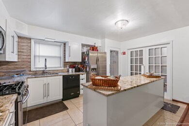 18940 Willow Ave, Country Club Hills, IL 60478 - photo 3