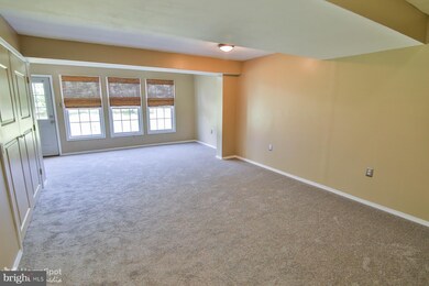 4604 Jasmine Dr unit 7, Center Valley, PA 18034 - photo 5